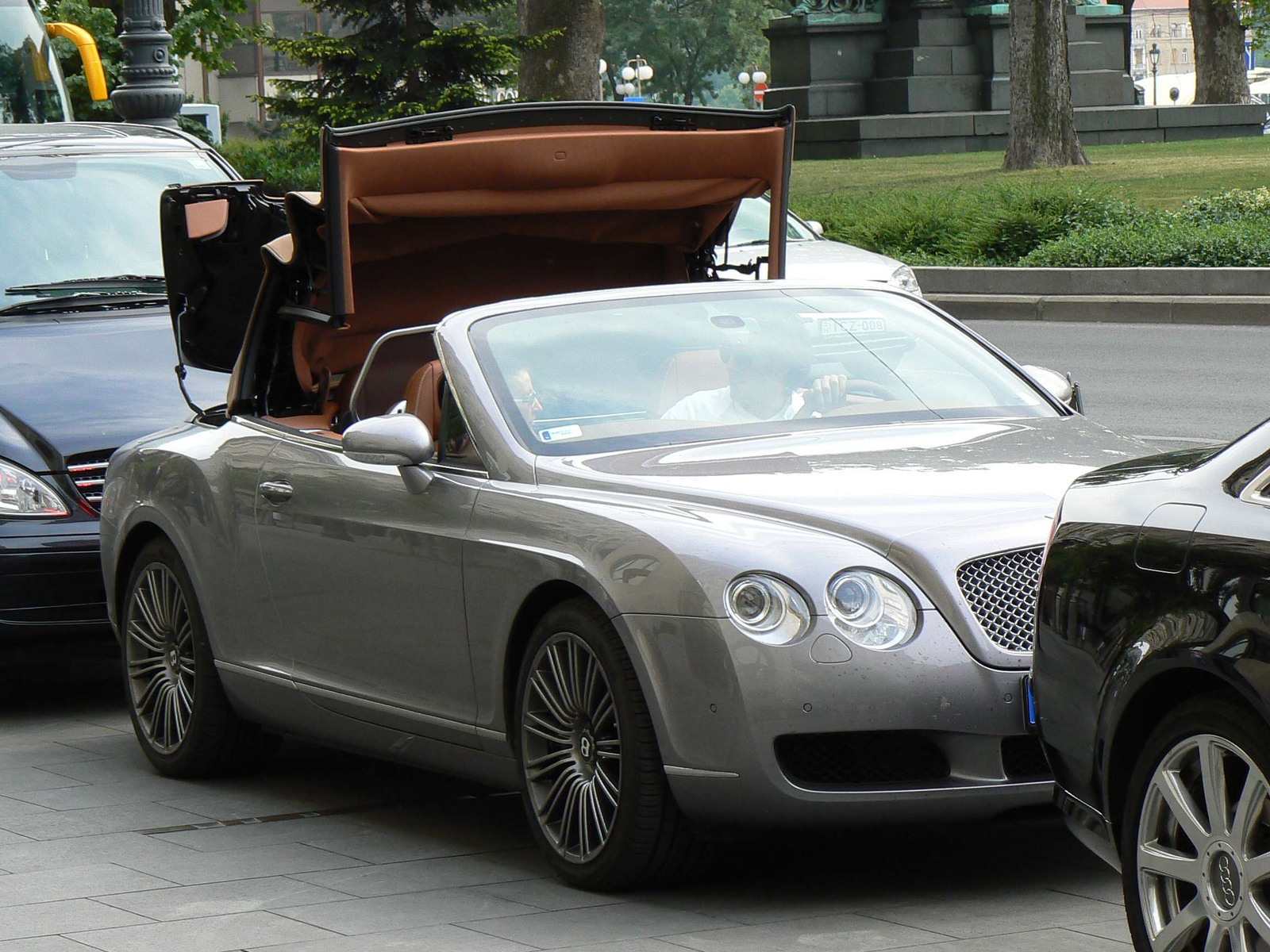 Bentley Continental GTC 027