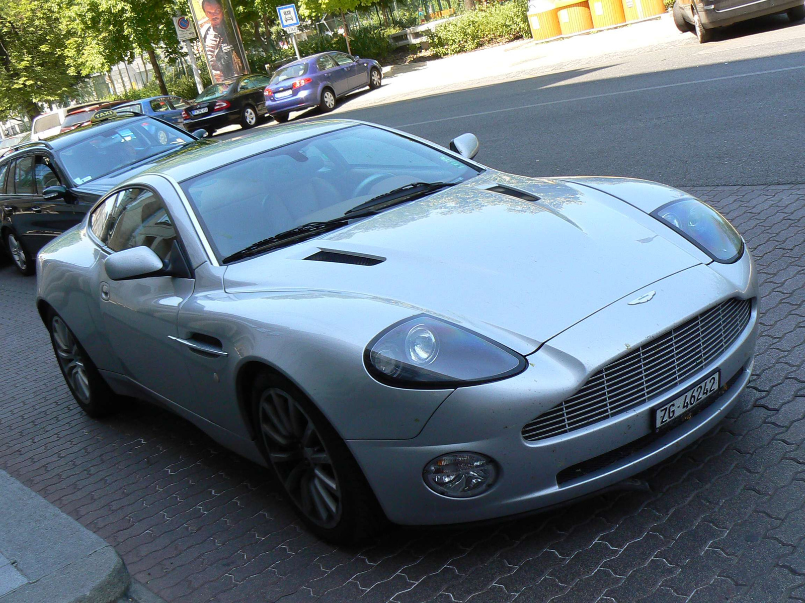 Aston Martin Vanquish 017