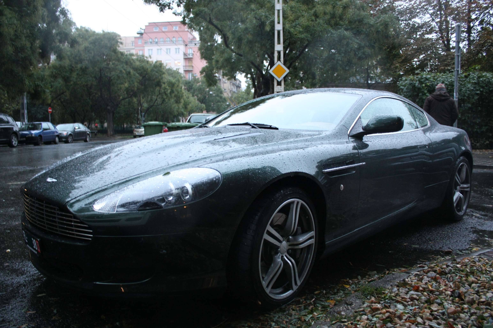 Aston Martin DB9 070