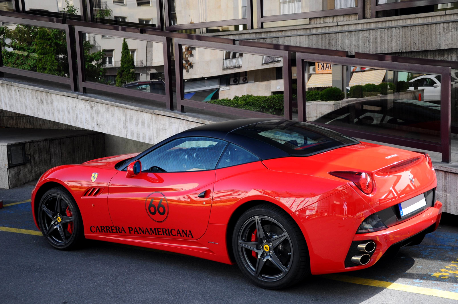 Ferrari California 056