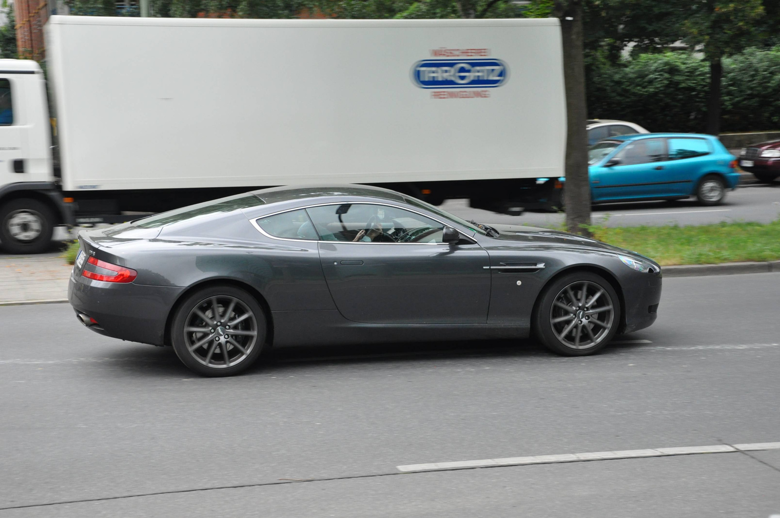 Aston Martin DB9