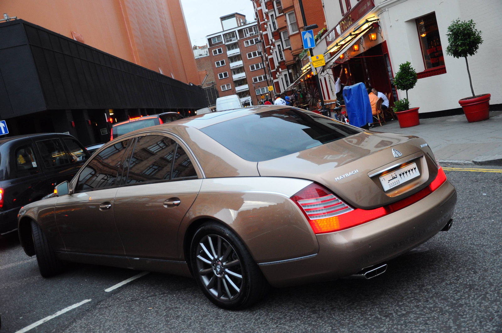 Maybach 57s Zeppelin