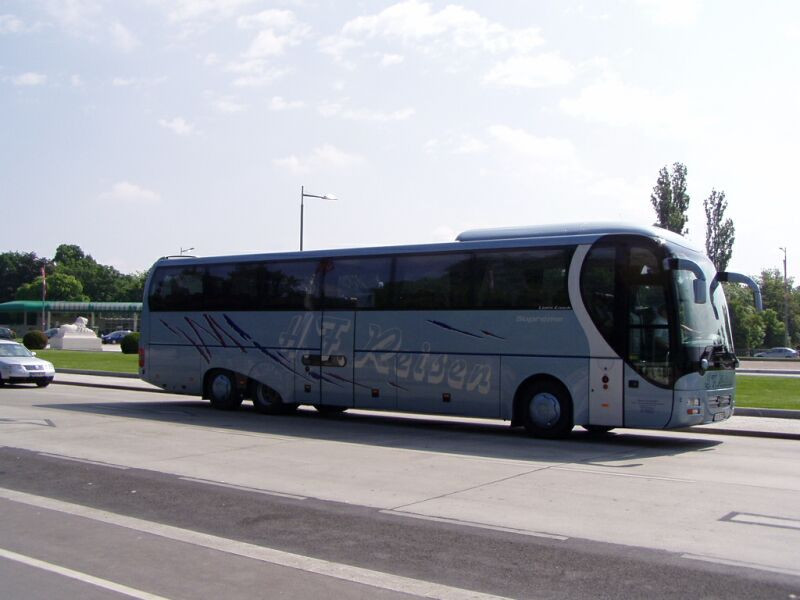 bécs-080524-busz (11)