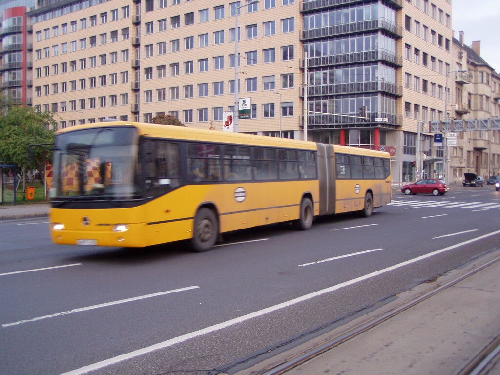 Mercedes-Connecto-volánbusz-051023-03