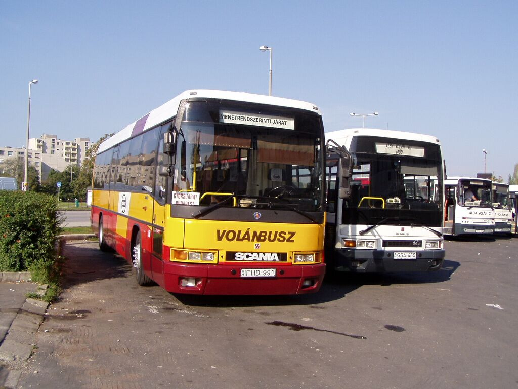 E95-volánbusz+E94-albavolán-050910-01