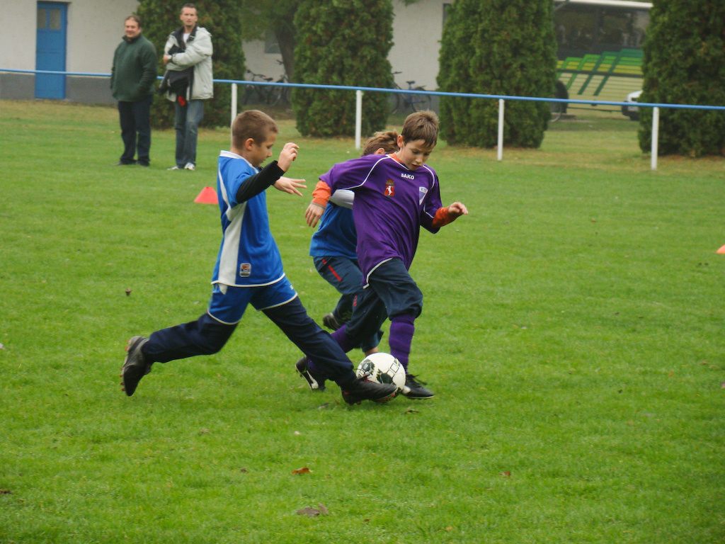 2009.10.14.IZSAK.VS.KTE.U11.025