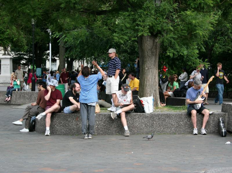 44982691.050618008SaturdayAfternooninWashingtonSquarePark (Mediu