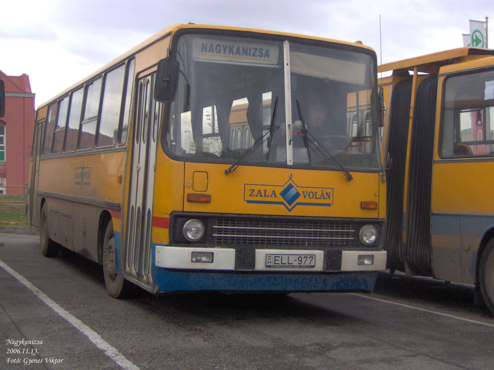 Ikarus 263-ELL-977 2