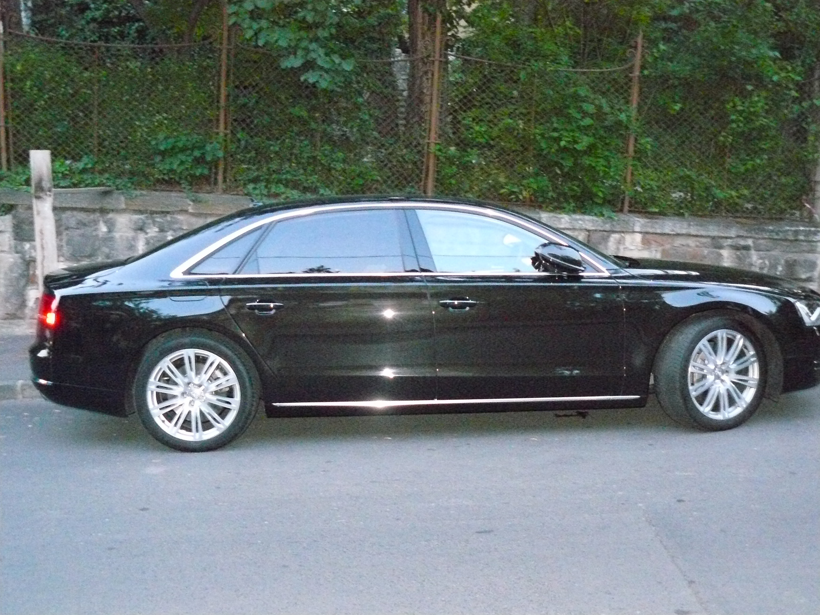 Audi A8 L