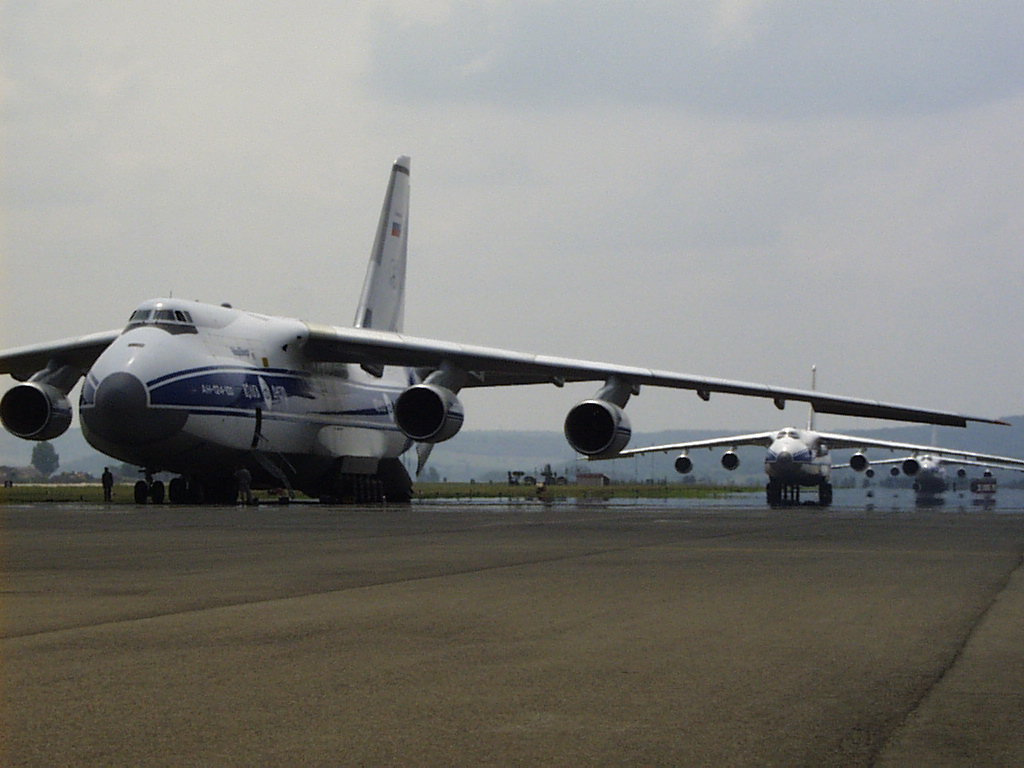 An-124 096