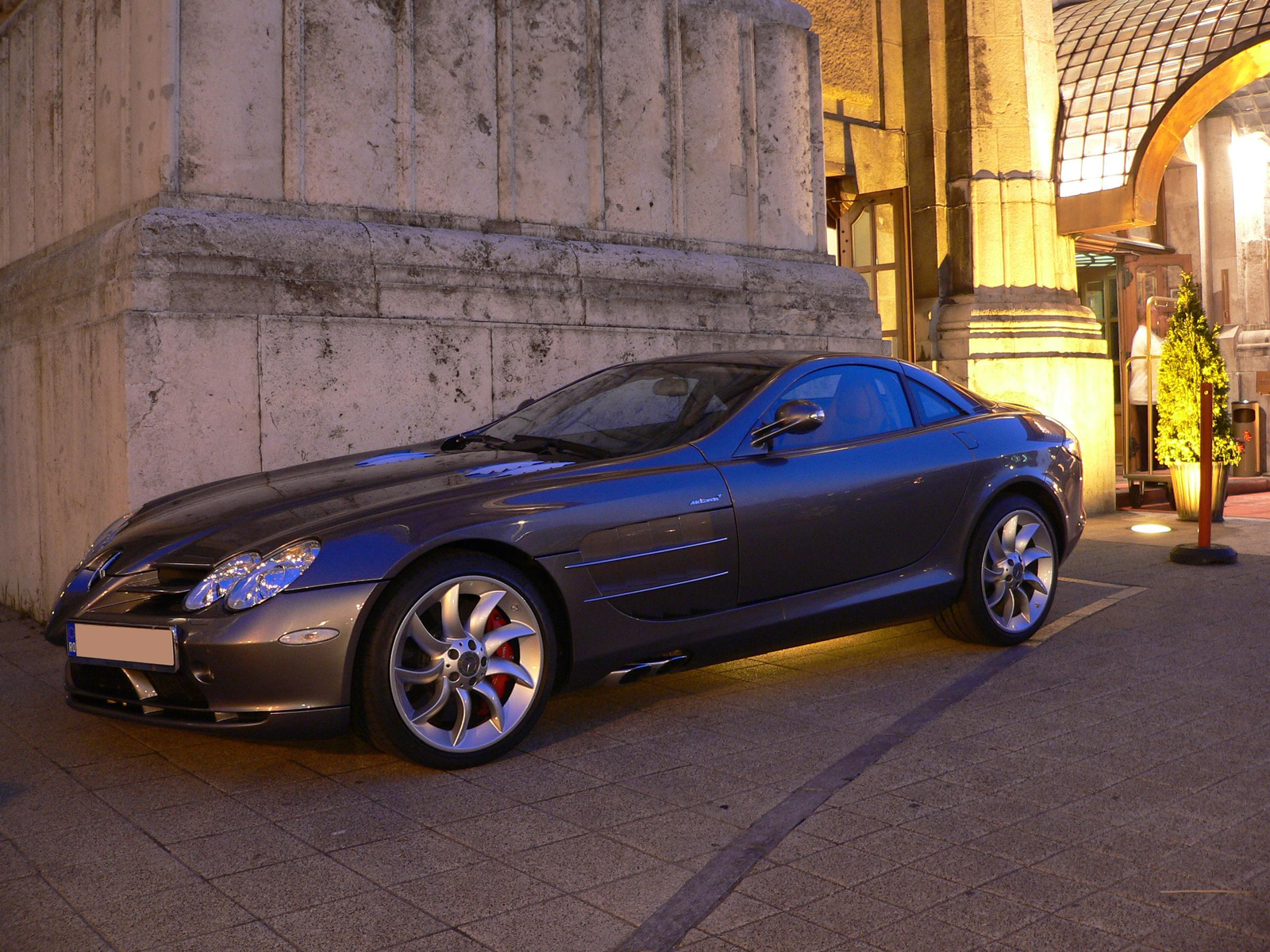 Mercedes-Benz SLR McLaren